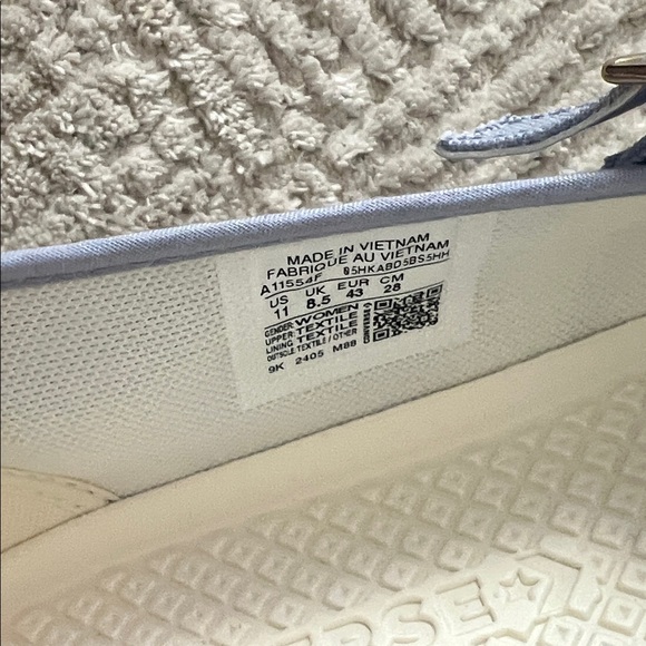 Casual Blue Canvas Sneakers - Picture 4 of 7